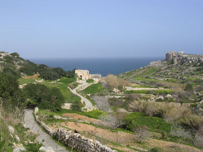 Walking down to Selmun Bay (Imgiebah), Mellieha, Malta