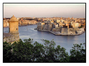 Birgu by night